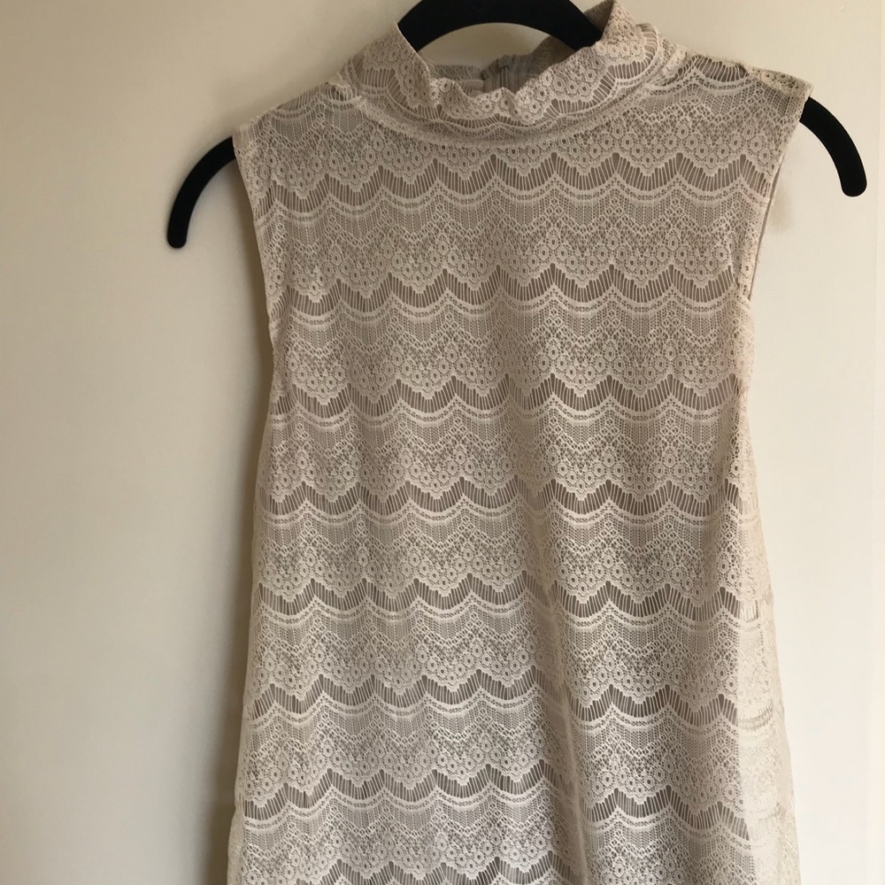 Beautiful banana republic lace top